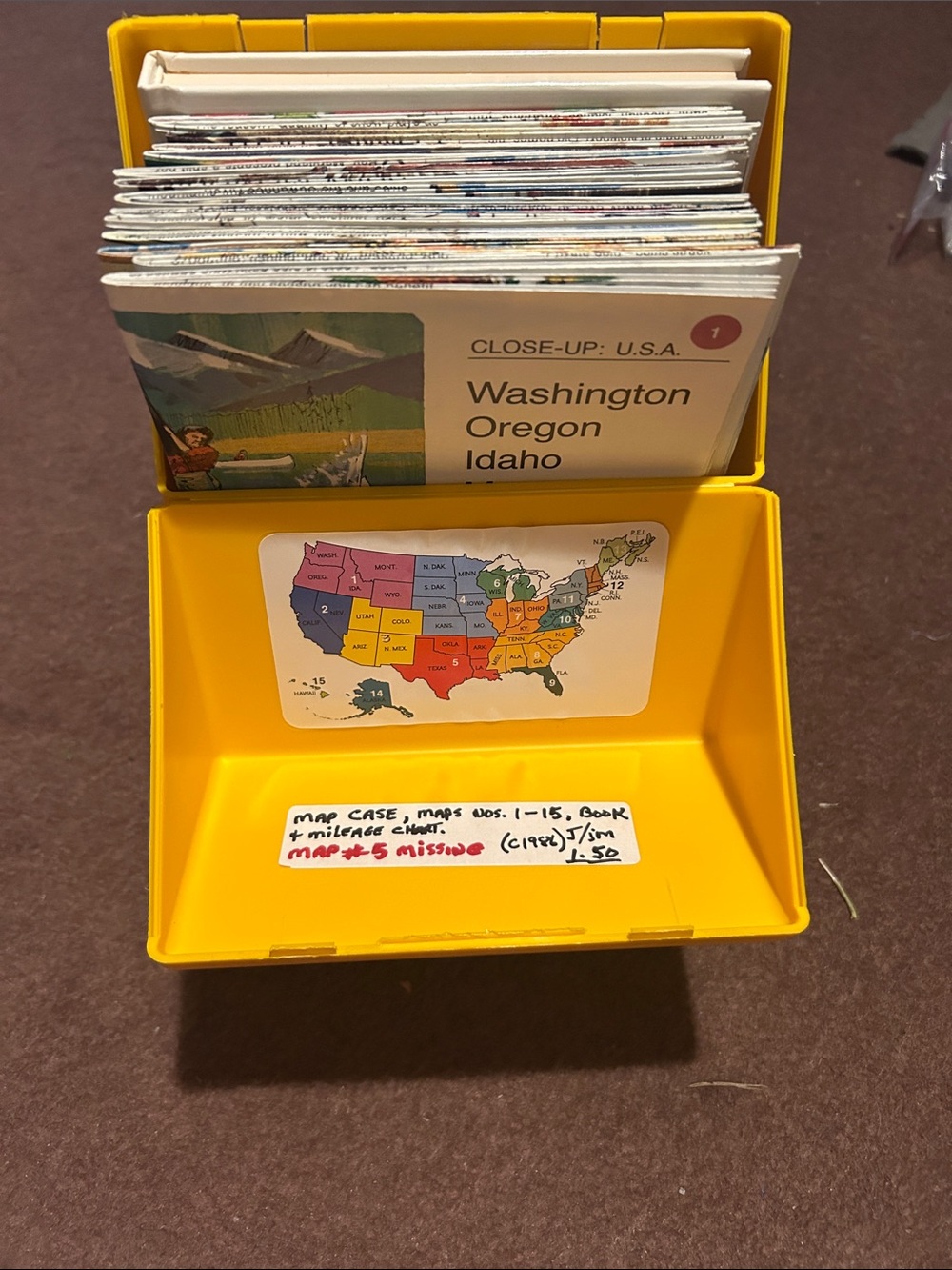 National Geographic Yellow Mini Map Case with 14 of 15 State Booklets & index